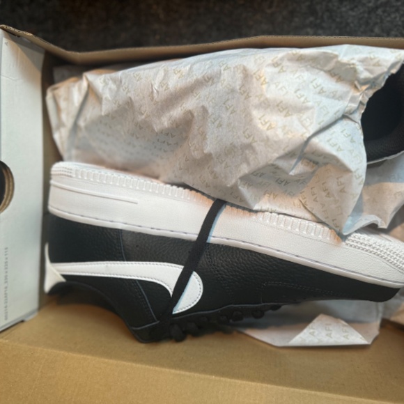 Shoes - Picture 6 of 16